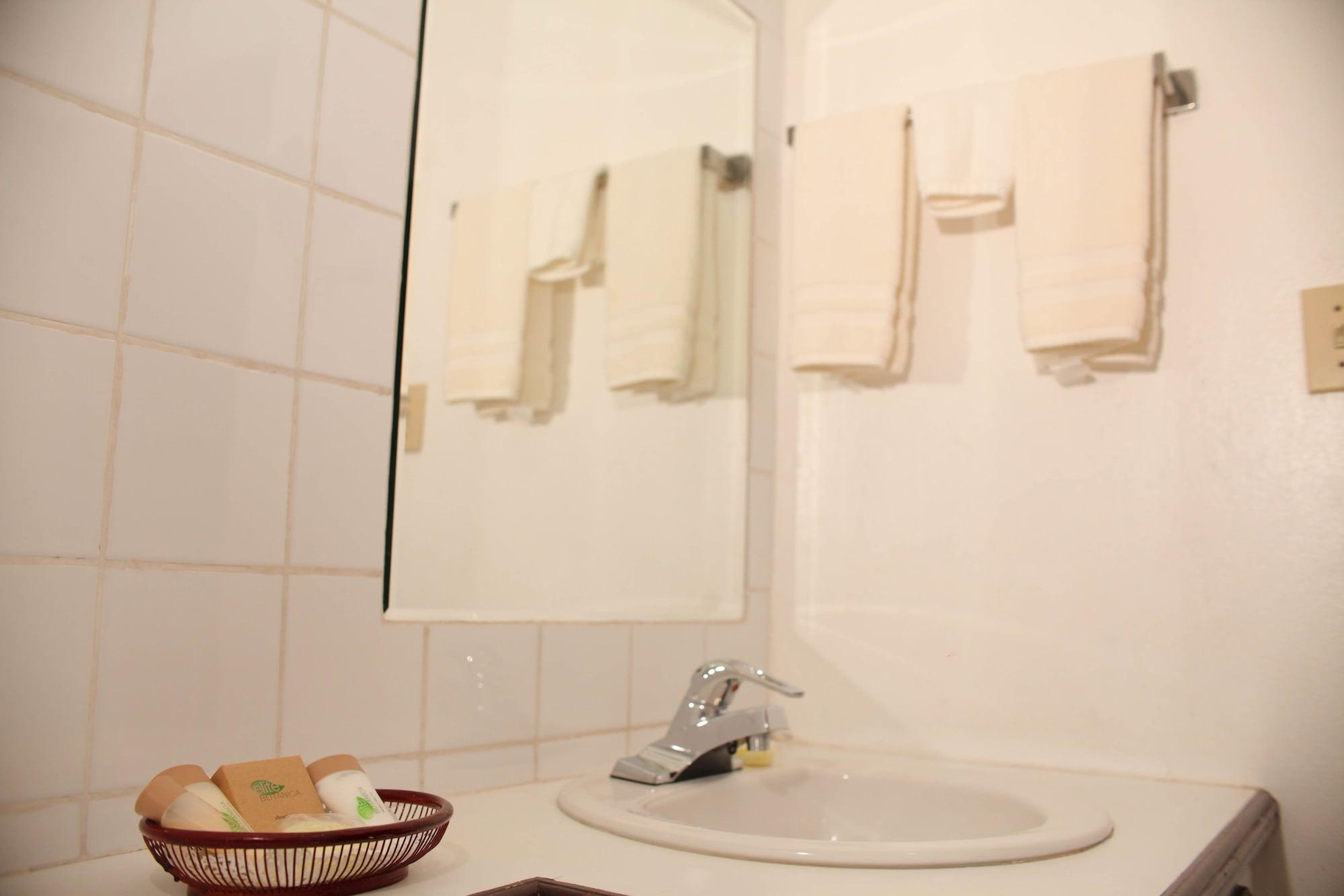 Heritage Hotel St. John's Ngoại thất bức ảnh